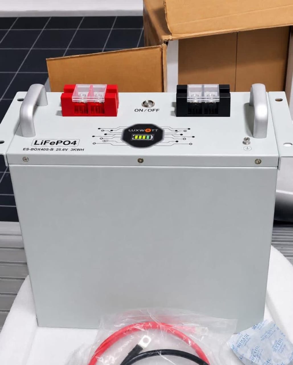 Luxwatt Lithium battery 25.6V (24V system)