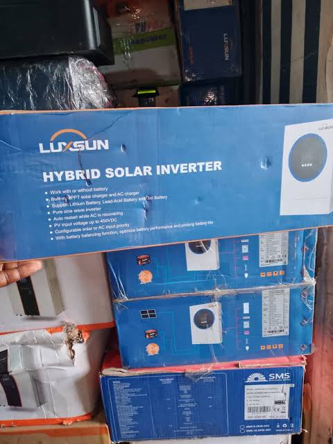 2KVA(Transformerless) hybrid inverter